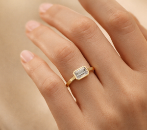 Bague en diamant de laboratoire certifié IGI 1,5 carat, taille émeraude, sertissage East West, or massif 9K, pour fiançailles, mariage, anniversaire, fournisseur - Product Image 2