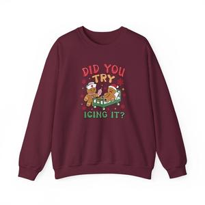 Avez-vous essayé de le glacer ? Sweat-shirt amusant pour les fêtes d'hiver avec des hommes en pain d'épices imprimés numériquement et brodés - 100% coton - Product Image 5