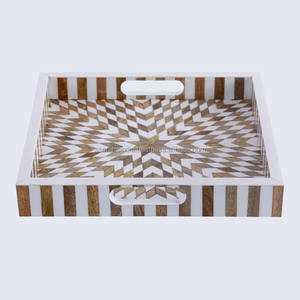 Plateau incrusté en résine de qualité supérieure avec poignées Utilisation polyvalente pour servir les invités ou présentoir de table basse élégant d'Inde - Product Image 2