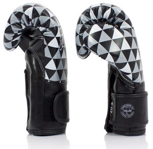 Guantes de Boxeo Fairtex de Alta Calidad, 100% Cuero Genuino, para Entrenamiento y Sparring, Cierre de Gancho y Bucle, Muay Thai/Sanda, Personalizables, 8oz - Product Image 4