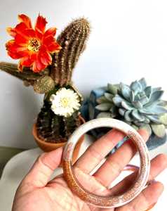 กำไลข้อมือเรซิ่นอะคริลิกสีน้ำตาลวินเทจแบบกว้าง ดีไซน์ใหญ่ โดดเด่น  ทำมือ เป็นมิตรกับสิ่งแวดล้อม สไตล์เรียบง่าย พังก์  งานฝีมือธรรมชาติ - Product Image 1