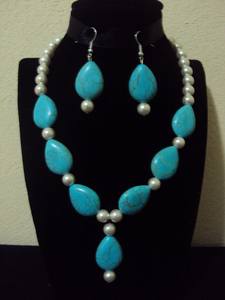 Collar con Colgante Moderno de Resina en Forma de Paz, Joyería Artesanal de Epoxi Colorida, Cadena de Cuentas Bonita y a la Moda para Mujer, Regalo al por Mayor APEX - Product Image 3
