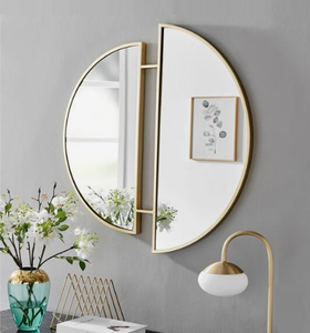 Grand miroir mural en métal, idéal pour la chambre et la salle de bain, avec cadre artisanal indien - Product Image 1