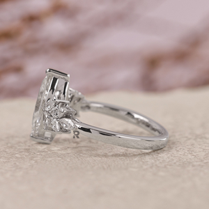 Anillo de Lujo con Tres Piedras de Diamante Cultivado en Laboratorio con Certificación IGI, Corte D VVS2, Minimalista, Oro de 14K/18K, PT950, Corte Marquesa - Product Image 5