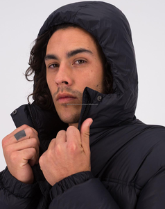 Chaqueta acolchada con capucha de piel de oveja ligera de invierno para hombre, ecológica, impermeable, a prueba de viento, transpirable - Product Image 4