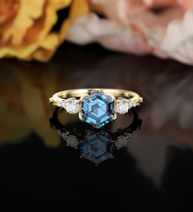 Bague de fiançailles et de mariage en Alexandrite, or 14 carats et argent sterling 925, pierre précieuse à changement de couleur, design Art Déco, pour cadeau de fête pour elle - Product Image 3