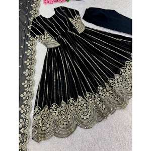 ชุดแฟนซีตัด naira กับการเย็บปักถักร้อยลำดับการทำงานด้านล่างและ dupatta-XL ขนาด - Product Image 6