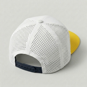 Casquette de golf premium 5 panneaux à visière plate, fermeture snapback, perforations découpées au laser, logo brodé personnalisé, vente en gros, usine OEM ODM - Product Image 4