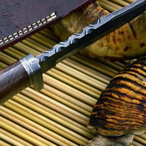 Couteau Bowie en acier Damas fait main, manche en bois, lame Bowie, couteau de survie pour l'extérieur - Product Image 2