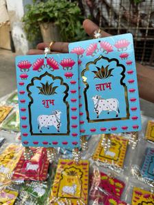 Adornos Colgantes para Puerta Hechos a Mano con Diseño Shubh Labh Pichwai, Arte Tradicional Rajastaní para Decoración de Entrada del Hogar - Product Image 2