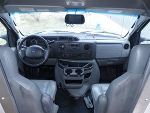 Mejor Oferta para Nuevo |   Camioneta Ford E-350 Usada del 2018 - Volante a la Izquierda |   Volante a la derecha - Product Image 6