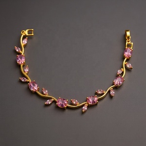 Bracelet jonc unisexe tendance en or 18 carats plaqué zircon, motif tulipe, pierre rose, collection 2026, idéal pour anniversaire - Product Image 5