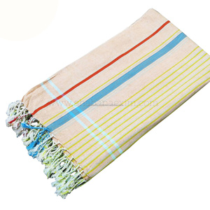 El proveedor indio ofrece elegantes Toallas de playa y golf Kikoy fáciles de llevar, plegables con patrón de rayas, estilos lisos de Kenia - Product Image 2