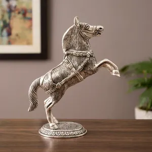 Figurine de cheval sauteur en aluminium avec boîte en bois, design équestre pour table, bureau, salon, collectionneurs et décoration de maison de luxe - Product Image 6