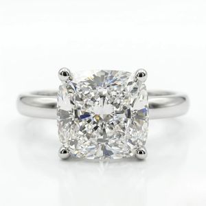 Bague de fiançailles en or blanc 8K avec diamant de laboratoire taille coussin de 2,06 carats pour femme - Product Image 1