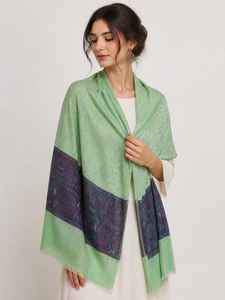ผ้าคลุมไหล่ขนแกะเมอริโนลายแจ็คการ์ดพร้อมขอบลายคานี - Product Image 2