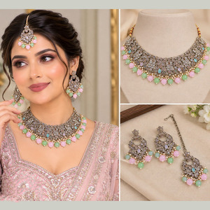 Ensemble collier et boucles d'oreilles pour femme JeweleMarket, plaqué or, avec cristaux et strass, style ethnique, pour mariage, fiançailles, anniversaire, fête, cadeau - Product Image 3