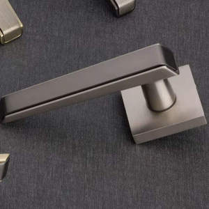 Juego de tiradores y pomos de latón y aleación de zinc de primera calidad, herrajes modernos para cocina, baño, oficina en casa y dormitorio. - Product Image 1