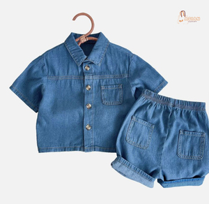 เสื้อเชิ้ตเดนิมเด็กชาย แขนสั้น ผ้าฝ้าย ชุดลำลอง มีกระเป๋า ปกคอปก ทรงปกติ สีน้ำเงินล้วน - Product Image 1