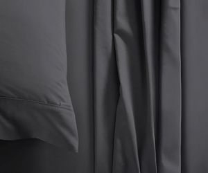 Juego de Sábanas Premium de 300 Hilos para Cama Queen - Juego de Ropa de Cama de Algodón de Lujo de 4 Piezas |   Gris Oscuro |   Bolsillos Profundos |   Calidad de Hotel - Product Image 2