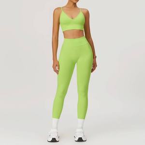 Ensemble de sport sans couture taille haute pour femme, couleur unie, avec soutien-gorge de sport ajusté en Spandex et short, imprimé logo, échantillon OEM - Product Image 3