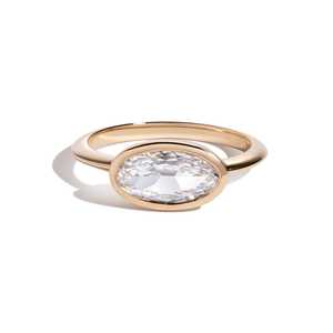 Anillo de Compromiso y Boda de Oro de 14K con Diamante Cultivado en Laboratorio de Corte Ovalado de 1.5 Quilates, Engaste de Bisel, Solitario Moderno, Certificado, Anillo de Promesa para Mujer - Product Image 1