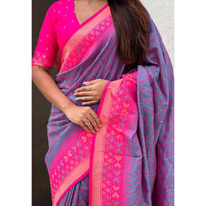 Sari Patola en soie douce lavande tissé Zari avec des tissages Bandhani contrastants, marque Elite Weaves, 650g, vêtements indiens et pakistanais - Product Image 2