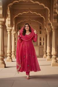 Conjunto de kurta de seda Delta con estampado Bandhani rosa y dupatta para mujer, completamente cosido con forro de crepé, disponible en todas las tallas, venta al por mayor. - Product Image 5