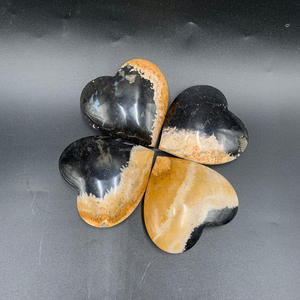 Venta al por Mayor de Piedras Preciosas de Raíz de Palma Fósil en Forma de Corazón, Cristal Curativo Artesanal de Alta Calidad, 80X80X30 mm, Natural de Indonesia - Product Image 1