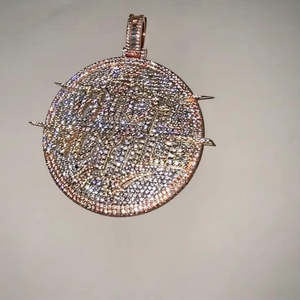 Colgante de Plata de Ley 925 con Letra Personalizada, Forma Redonda, Diamantes Moissanite VVS, Estilo Drip, Alto Brillo, para Uso Unisex - Product Image 4