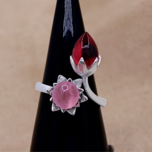 Anillo Floral de Dos Piedras de Plata de Ley 925 con Cuarzo Rosa y Hidro Rubí, Joyería Memoria, Venta al Por Mayor - Product Image 4