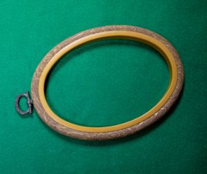 Cerceaux à broder flexibles effet bois DK-614B |   Cerceau à broder vintage en bois, forme ovale, outil artisanal pour projets de couture - Product Image 1