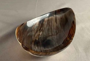 ชามสลัดทำมือจากเขาควายธรรมชาติ ขัดเงา เป็นมิตรกับสิ่งแวดล้อม ใช้ตกแต่งและเสิร์ฟอาหารสำหรับงานเลี้ยง - Product Image 2