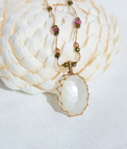 Collier en macramé fait main avec pierre de lune ovale, pendentif en pierre naturelle, cordon réglable, bijoux bohèmes minimalistes faits à la main pour femmes - Product Image 2