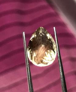 Piedra del sol de Oregón natural tallada en forma de pera, piedra del sol de Oregón para uso en joyería. - Product Image 1