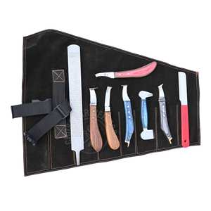 Juego de cuchillos profesionales para herrador con hoja grande, extremo de latón de doble cara, raspador de punta negra desmontable tipo arcoíris, pulidor y estuche de cuero - Product Image 1