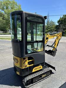Mini-excavatrice AGT QH13R neuve, 2,5 tonnes, petite pelle compacte avec moteur et composants de pompe de qualité garantie. - Product Image 6