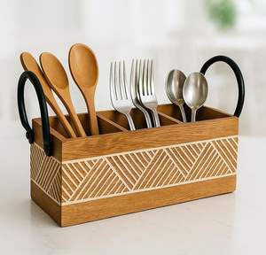 Porte-couverts en bois de signature pour une collection d'accessoires de cuisine haut de gamme, améliorant l'organisation avec une élégance naturelle - Product Image 1