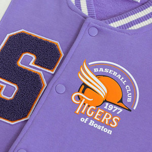 เสื้อแจ็คเก็ตวาร์ซิตี้สีม่วงสำหรับผู้ชาย ปักตัวอักษร S ที่หน้าเสื้อ ติดกระดุม ปิดด้านหน้า สไตล์เพรปปี้ เบสบอล เล็ตเตอร์แมน ทำจากผ้าขนสัตว์ 100% - Product Image 5