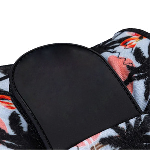 Guante de Golf Nayab Industries para Hombre con Estampado de Palmeras y Flamencos, Negro, Cuero Genuino, Transpirable, Antideslizante, Cierre de Gancho y Bucle, Elegante - Product Image 3