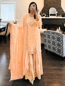 Traje Sharara de Diseñador Fox Georgette con Bordado de Lentejuelas Pesadas, Top y Dupatta Completamente Cosidos - Product Image 1