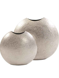 Vase à plantes en métal léger chromé noir moderne pour l'intérieur et l'extérieur, pour la décoration de la maison, du jardin et de la pépinière, en provenance d'Inde - Product Image 3