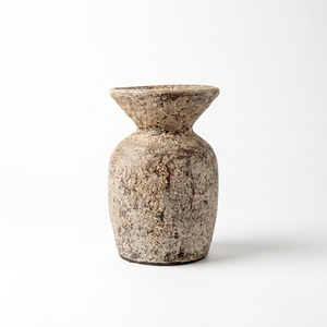 Urne en terre cuite rustique népalaise, pot en argile à large ouverture, vase décoratif en céramique fait main pour table - Product Image 1
