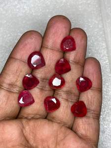 Gema Orgánica Pulida con Corte en Forma de Corazón, Certificada por Igtl de Bangkok, para la Elaboración de Joyas - Product Image 3