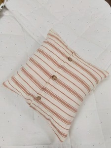 Housse de coussin carrée en lin rayé, style nordique, respirante, imprimée, avec fermeture éclair, pour la maison et l'hôtel, personnalisable - Product Image 5