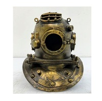 Casque de plongée en fer décoratif, accent maritime pour la décoration de maison nautique, espaces d'inspiration côtière et collections de présentation