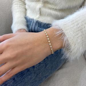 Élégant Bracelet Manchette en Or Jaune 14K avec Diamant de Laboratoire Oval 1,8 carats, Sertissage Canal, Certifié IGI, Pureté VVS2, Style Minimaliste, Idéal Anniversaire - Product Image 5