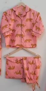 Ensemble de pyjamas assortis pour la famille, en coton doux, imprimé tigre, pour maman et enfants. - Product Image 2