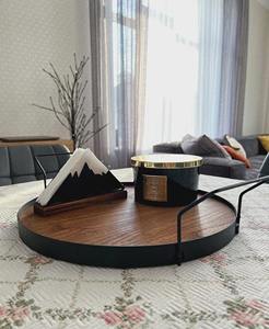 Porta Servilletas Minimalista de Metal Negro con Diseño de Montaña, Perfecto para el Hogar Moderno y la Oficina, Hecho a Mano en India - Product Image 4