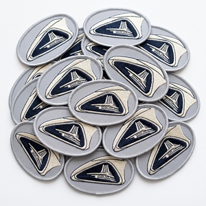 Écusson brodé hexagonal, emblème de calage moteur, avec bordure en sergé gris et ourlet surjeté, pour fabricant de badges de roue de caméra - Product Image 5